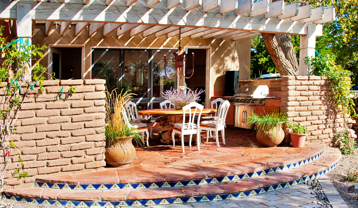 Get Inspired By a Cozy California Patio